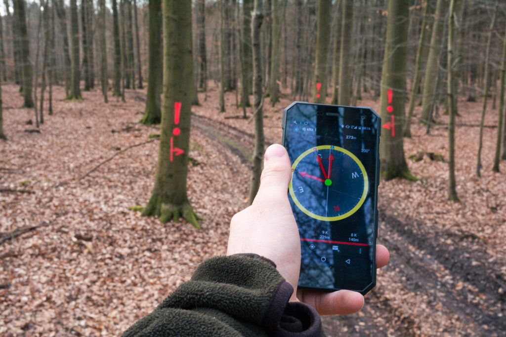 Per GPS werden die Stände für die Jagd exakt geplant und markiert
